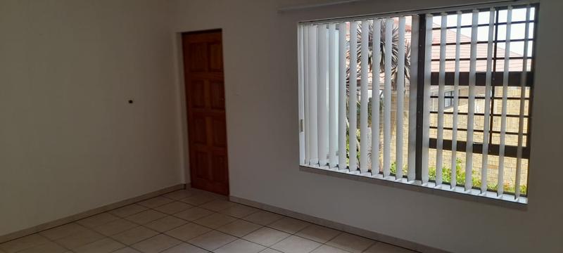 To Let 2 Bedroom Property for Rent in Heiderand Western Cape